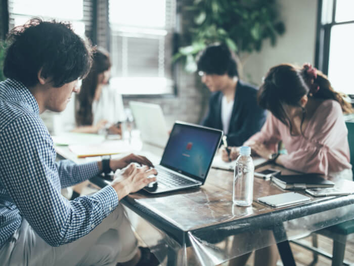 担当者ごとに権限付与が可能